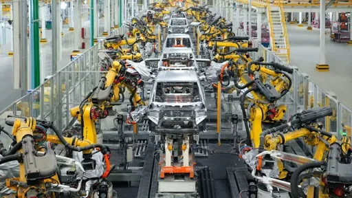 Trump Open to Chinese Car Plants in US as Detroit Pushes for Ban Trump Open to Chinese Car Plants in US as Detroit Pushes for Ban