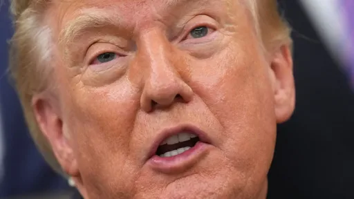 Trump Says He Is Banning Three Major US Media Outlets Over 'Fake News' Trump Says He Is Banning Three Major US Media Outlets Over 'Fake News'