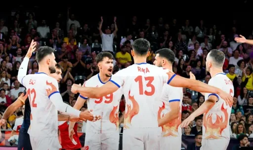 România învinge Franța, campioana olimpică, după o revenire de la 0-2 la Campionatul European de volei România învinge Franța, campioana olimpică, după o revenire de la 0-2 la Campionatul European de volei