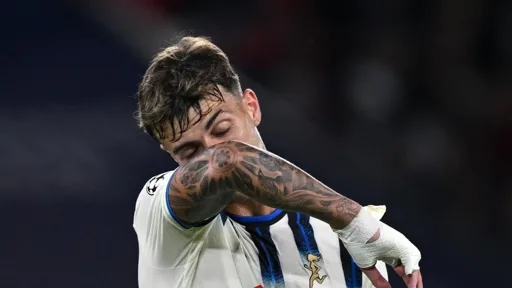 Daniel Maldini positivo all'etilometro dopo incidente a Milano: patente ritirata Daniel Maldini positivo all'etilometro dopo incidente a Milano: patente ritirata