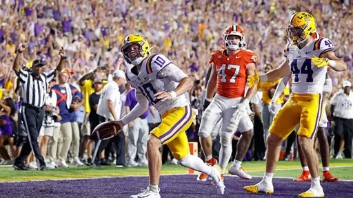 Sam Leavitt Doubtful for LSU-Ole Miss Showdown Sam Leavitt Doubtful for LSU-Ole Miss Showdown
