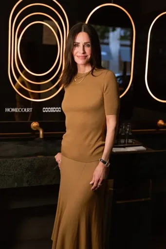Courteney Cox lance une collaboration entre Homecourt et Coqodaq