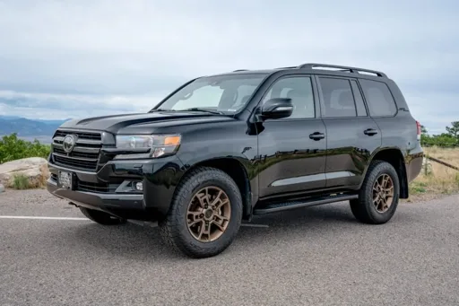 Toyota Land Cruiser Heritage Edition uit 2020 met 65.000 mijl op de teller Toyota Land Cruiser Heritage Edition uit 2020 met 65.000 mijl op de teller