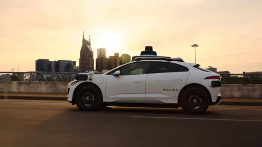 Waymo Expands Driverless Ride-Hailing to Las Vegas Waymo Expands Driverless Ride-Hailing to Las Vegas