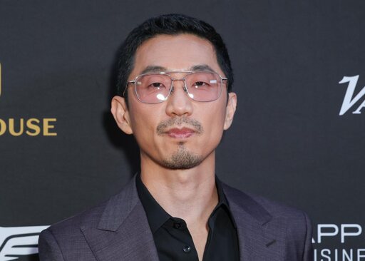 Lee Sung Jin Pitched Charles Melton on 'Beef' Over Dinner: 'By the Third Appetizer He Said Yes' Lee Sung Jin Pitched Charles Melton on 'Beef' Over Dinner: 'By the Third Appetizer He Said Yes'