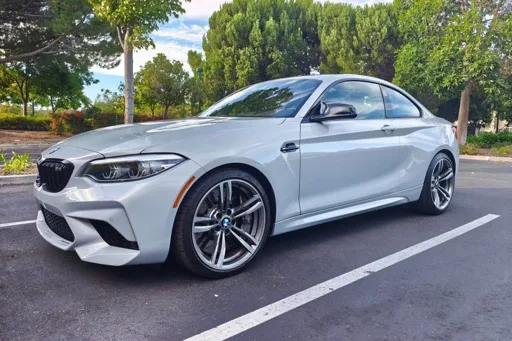 BMW M2 Competition met 8.000 mijl en handbak geveild