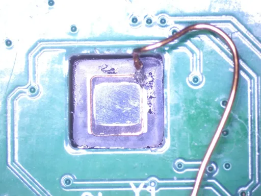 Le RP2350 piraté par laser : l'équipe Ledger Donjon contourne la protection du microcontrôleur de Raspberry Pi