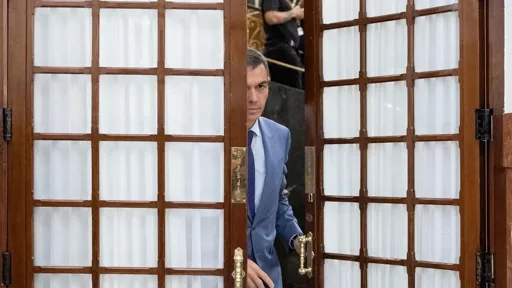 La Audiencia Nacional paraliza el campamento del Puerto de Ceuta y bloquea el realojo de un millar de migrantes