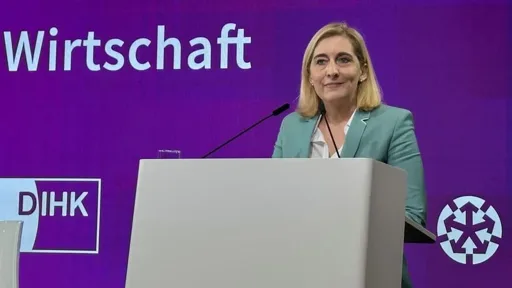 Kanzleramtschefin Warken mahnt Koalition zu Tempo bei Reformen Kanzleramtschefin Warken mahnt Koalition zu Tempo bei Reformen