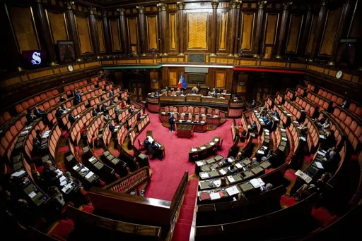 Legge elettorale, il Senato vota la riforma tra le tensioni sulle firme Legge elettorale, il Senato vota la riforma tra le tensioni sulle firme