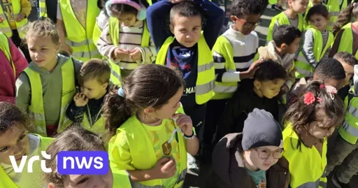 Kortrijkse basisschool Drie Hofsteden kleurt fluo voor Strapdag