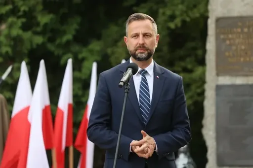 Rosyjski dron trafił w lokomotywę pociągu Kijów-Warszawa. Rosja: to był atak na cele wojskowe Rosyjski dron trafił w lokomotywę pociągu Kijów-Warszawa. Rosja: to był atak na cele wojskowe