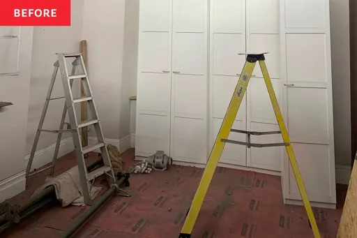 Une chambre victorienne réinventée par la couleur et le système IKEA Pax Une chambre victorienne réinventée par la couleur et le système IKEA Pax
