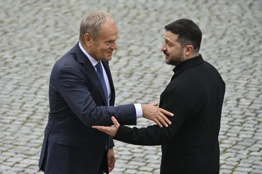 Polish PM Warns Russia Plans Drone and Rocket Strikes on Ukraine Allies as Carpathian Eight Summit Opens Polish PM Warns Russia Plans Drone and Rocket Strikes on Ukraine Allies as Carpathian Eight Summit Opens