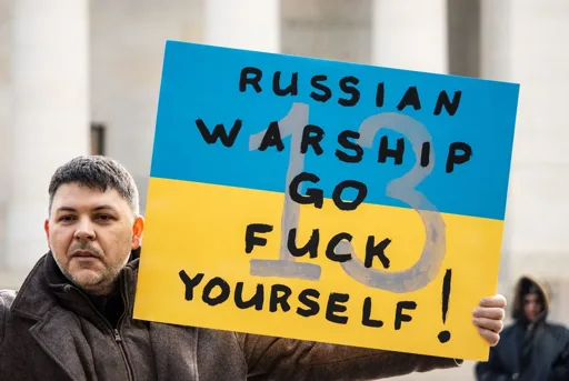 Уламки дрона впали на приватну садибу в Дніпровському районі Києва Уламки дрона впали на приватну садибу в Дніпровському районі Києва