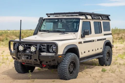 INEOS Grenadier Trailmaster met overlandmodificaties te koop