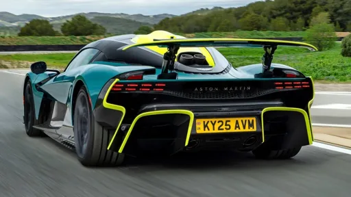 Aston Martin Valhalla Spider Reportedly Set for November Debut Aston Martin Valhalla Spider Reportedly Set for November Debut