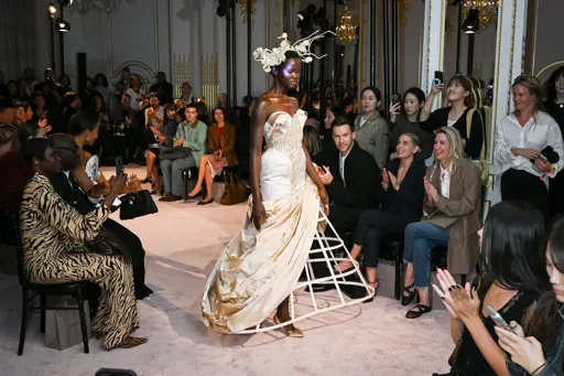 Harris Reed y Mithridate abren la Semana de la Moda de Londres con la mirada puesta en la primavera/verano 2027