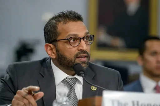 Kash Patel, directorul FBI, audiat dur în Senat pentru relaxarea criteriilor de angajare