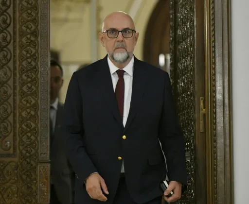 Kelemen Hunor: Președintele mai are două zaruri de aruncat dacă Guvernul Mureșan cade Kelemen Hunor: Președintele mai are două zaruri de aruncat dacă Guvernul Mureșan cade