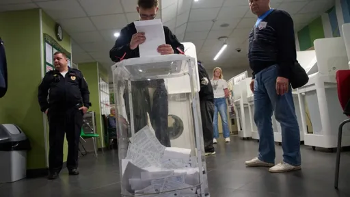 United Russia Wins Parliamentary Majority as Drone Strikes Hit Both Capitals