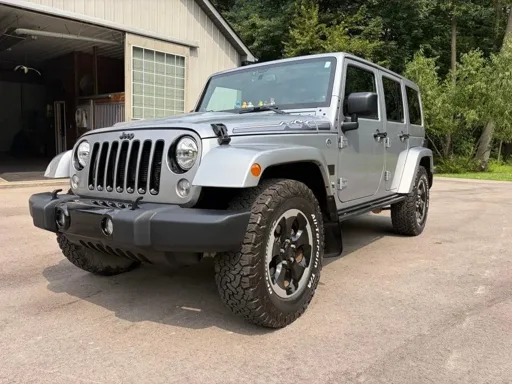 Jeep Wrangler Unlimited Sahara Polar Edition uit 2014 met 139.000 mijl gaat zonder minimumprijs onder de hamer