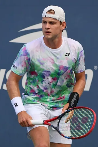 Belgisch Davis Cup-team bereidt zich voor in omgebouwd voetbalstadion in Oostenrijk Belgisch Davis Cup-team bereidt zich voor in omgebouwd voetbalstadion in Oostenrijk