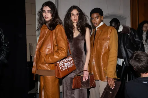 La barn jacket se consolida como la chaqueta de moda para el otoño de 2026 La barn jacket se consolida como la chaqueta de moda para el otoño de 2026